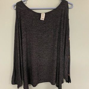 Black cropped Long sleeve shirt